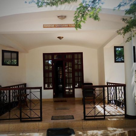 Rainbow Executive Lodge Boma la Ngombe Luaran gambar