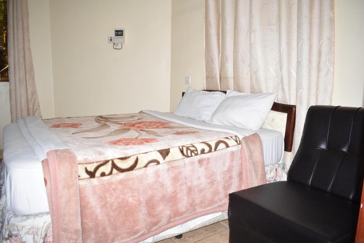 Rainbow Executive Lodge Boma la Ngombe Luaran gambar