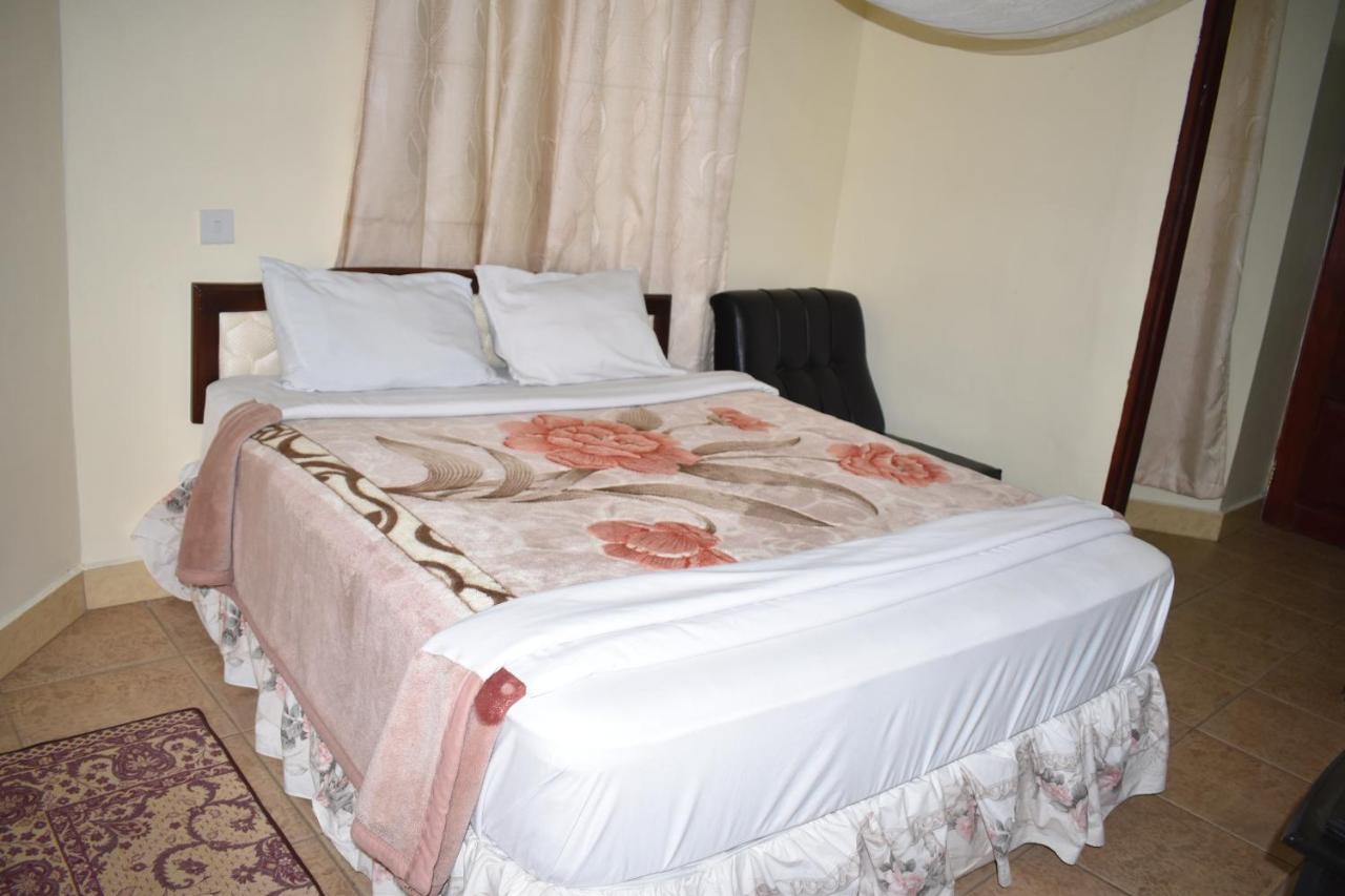 Rainbow Executive Lodge Boma la Ngombe Luaran gambar