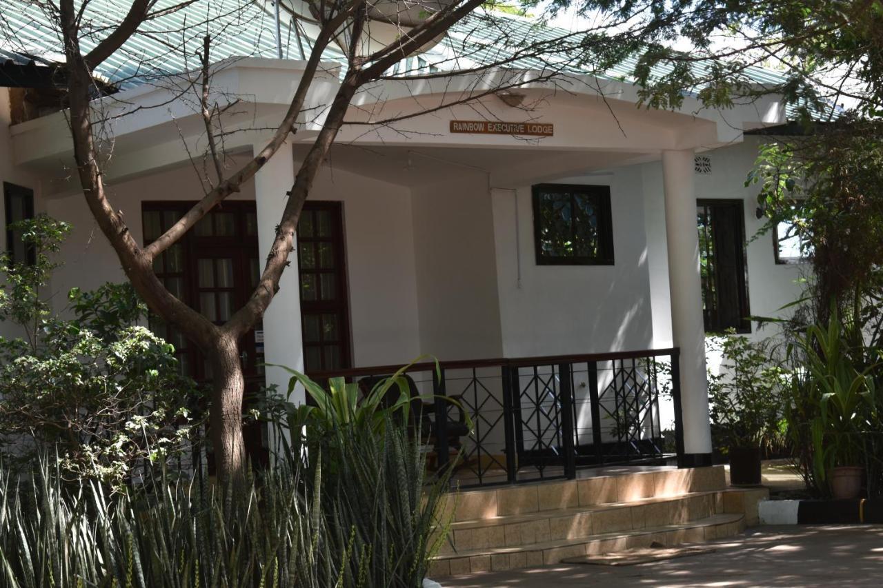 Rainbow Executive Lodge Boma la Ngombe Luaran gambar