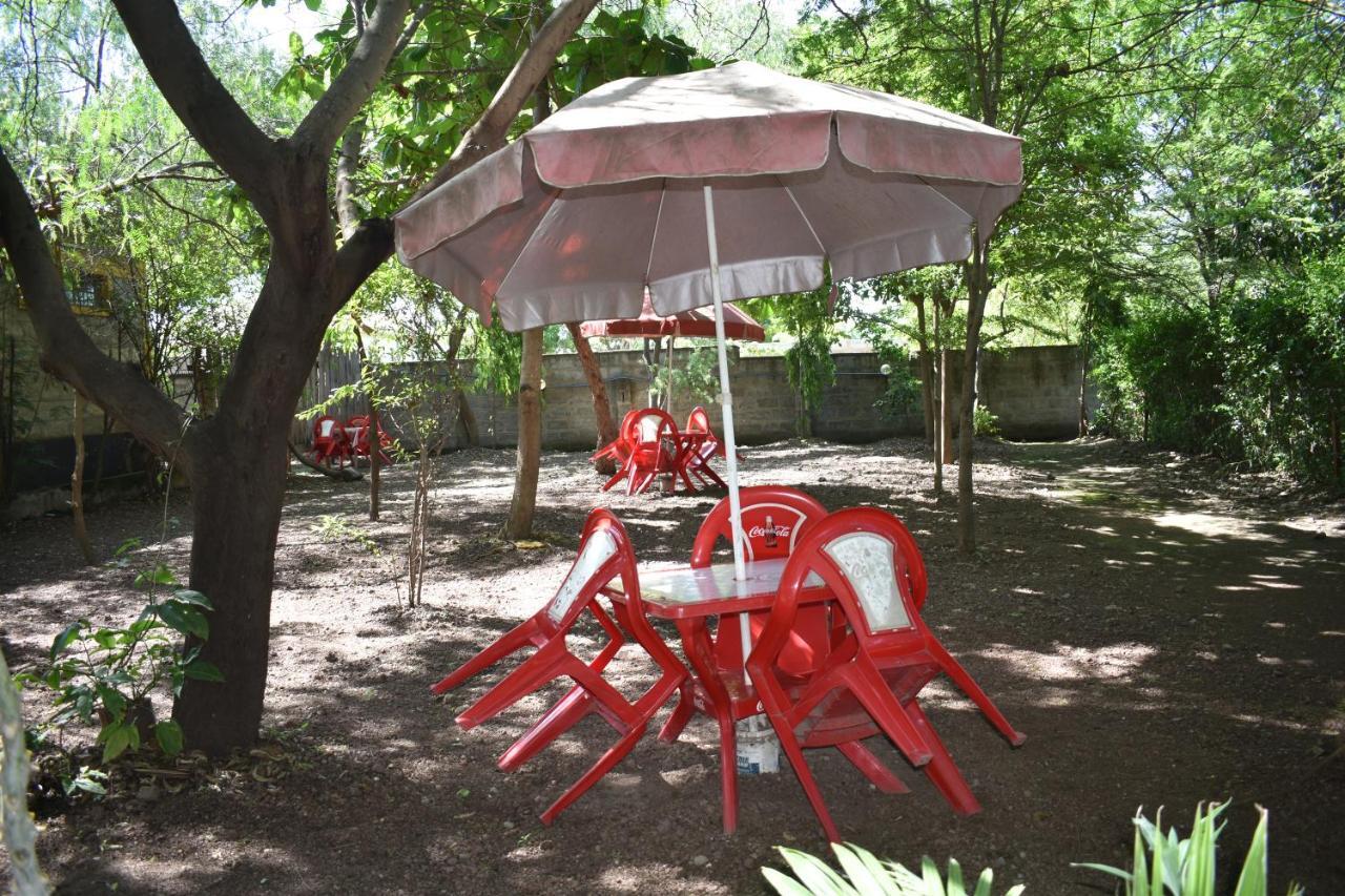 Rainbow Executive Lodge Boma la Ngombe Luaran gambar